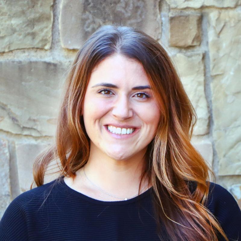 Jenna Hennessy Headshot 